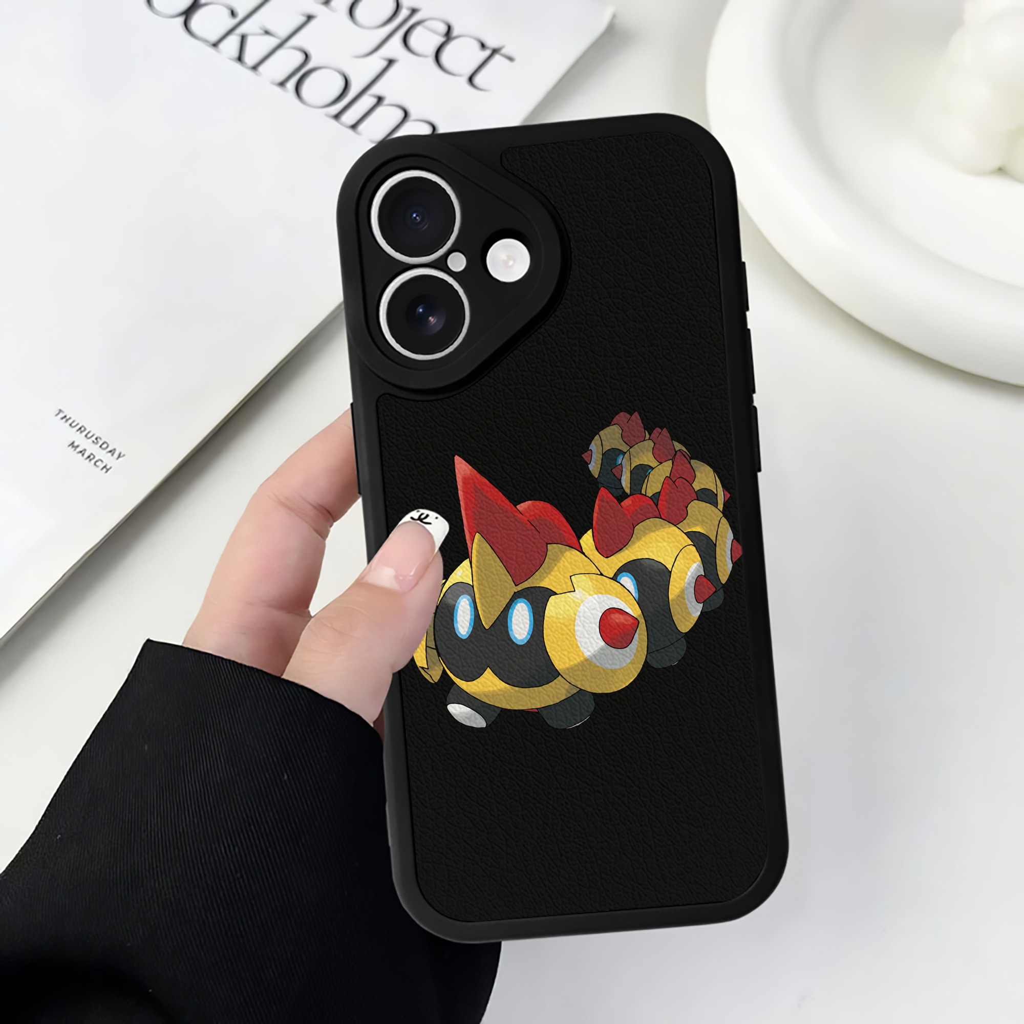 （画像用） ポケットモンスター Pokémon 【iPhone 16シリーズ対応】シリコンスマホケース（レザー調） 材質：シリコン